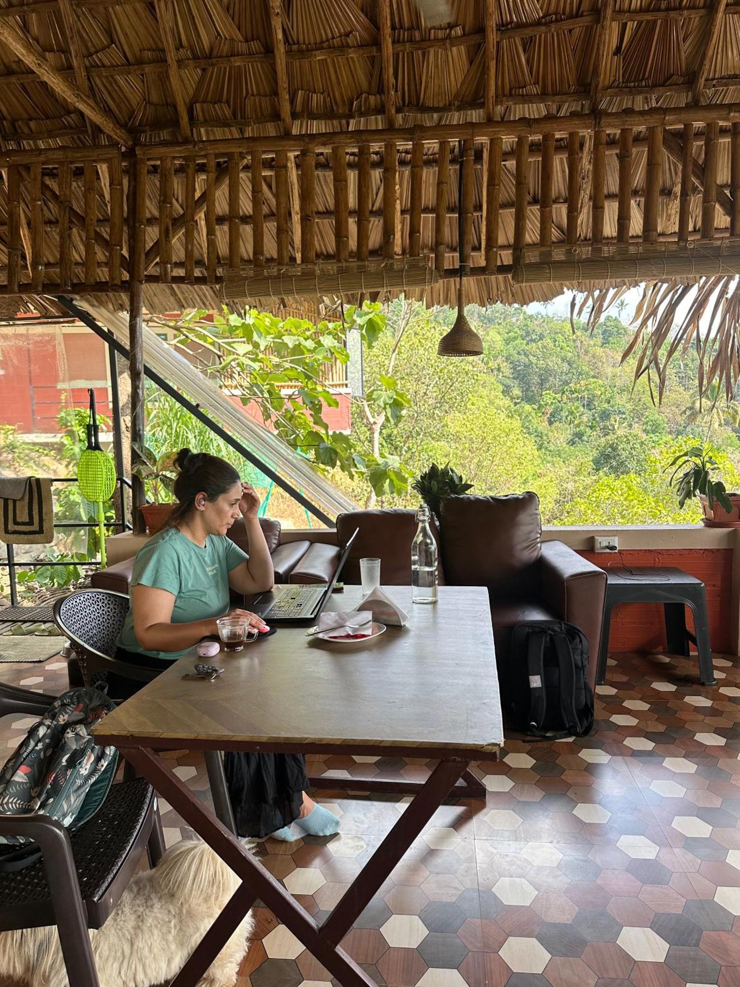 Sunset Valley Kerala Pool Resort - Serene Natural Forest Cottage Stay In Idukki With Sunrise & Sunset Panoramas, Natural Streams & Tranquil Summer Evenings Pīrmed Exterior foto