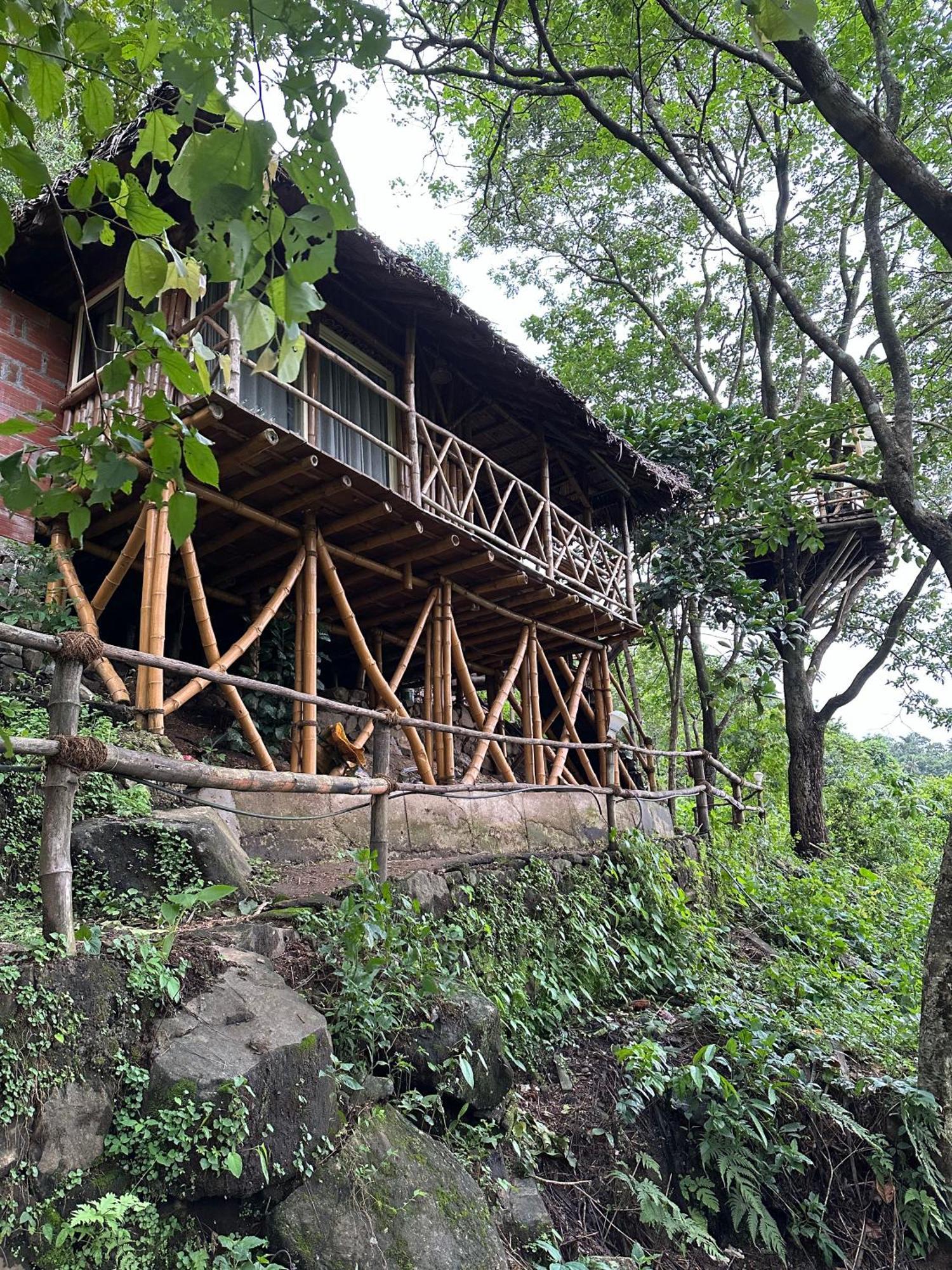Sunset Valley Kerala Pool Resort - Serene Natural Forest Cottage Stay In Idukki With Sunrise & Sunset Panoramas, Natural Streams & Tranquil Summer Evenings Pīrmed Exterior foto