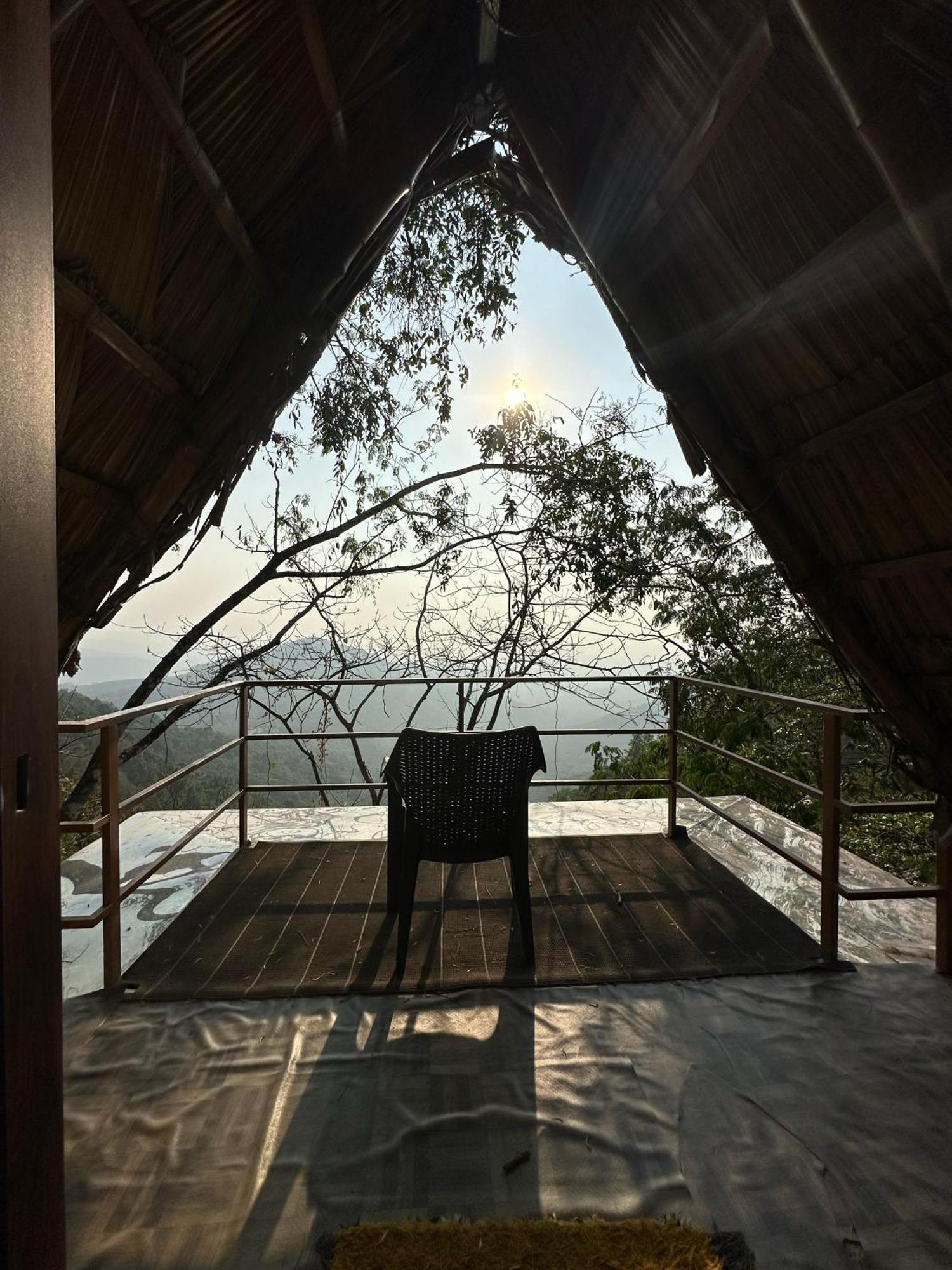 Sunset Valley Kerala Pool Resort - Serene Natural Forest Cottage Stay In Idukki With Sunrise & Sunset Panoramas, Natural Streams & Tranquil Summer Evenings Pīrmed Exterior foto
