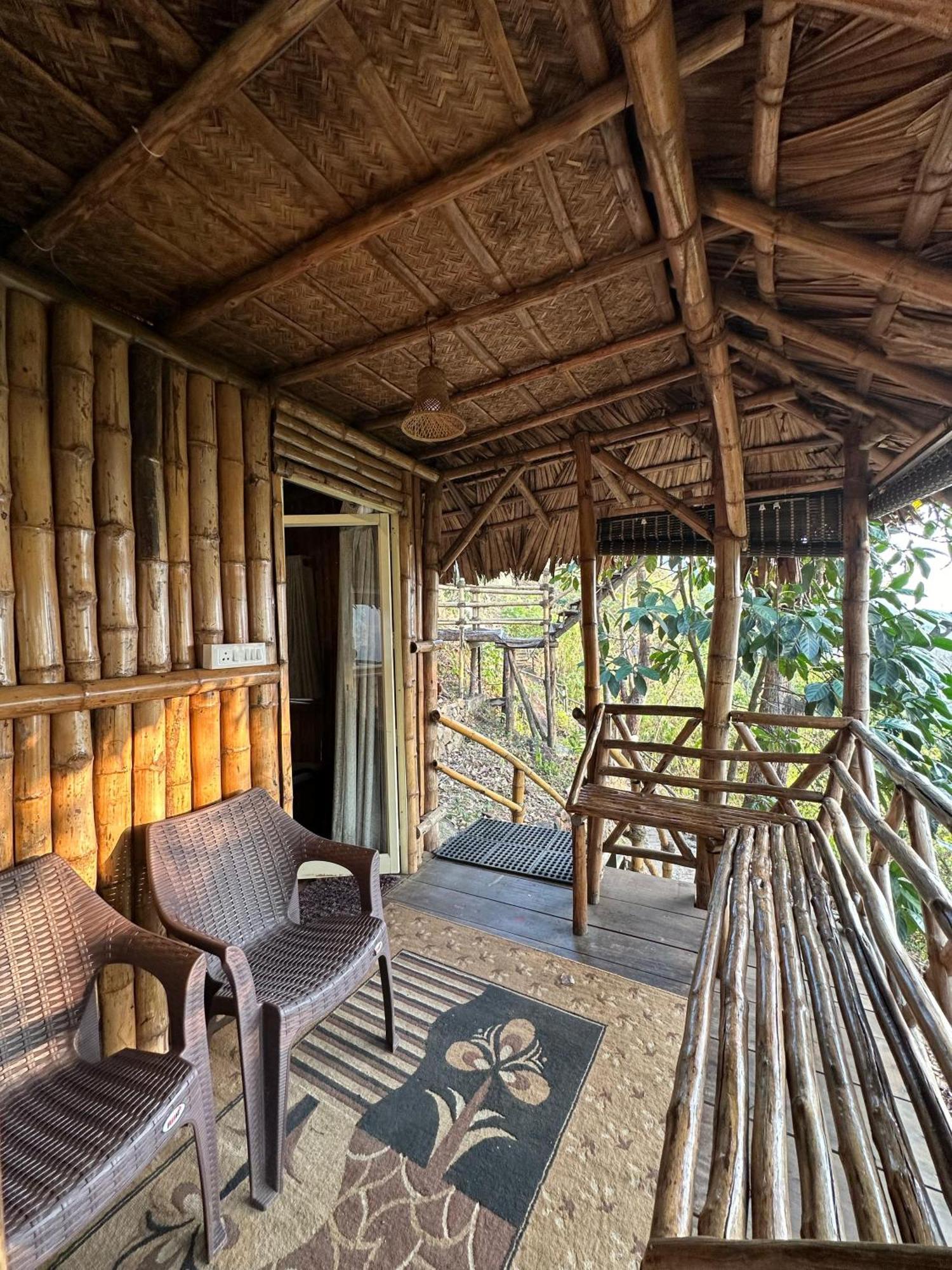 Sunset Valley Kerala Pool Resort - Serene Natural Forest Cottage Stay In Idukki With Sunrise & Sunset Panoramas, Natural Streams & Tranquil Summer Evenings Pīrmed Exterior foto