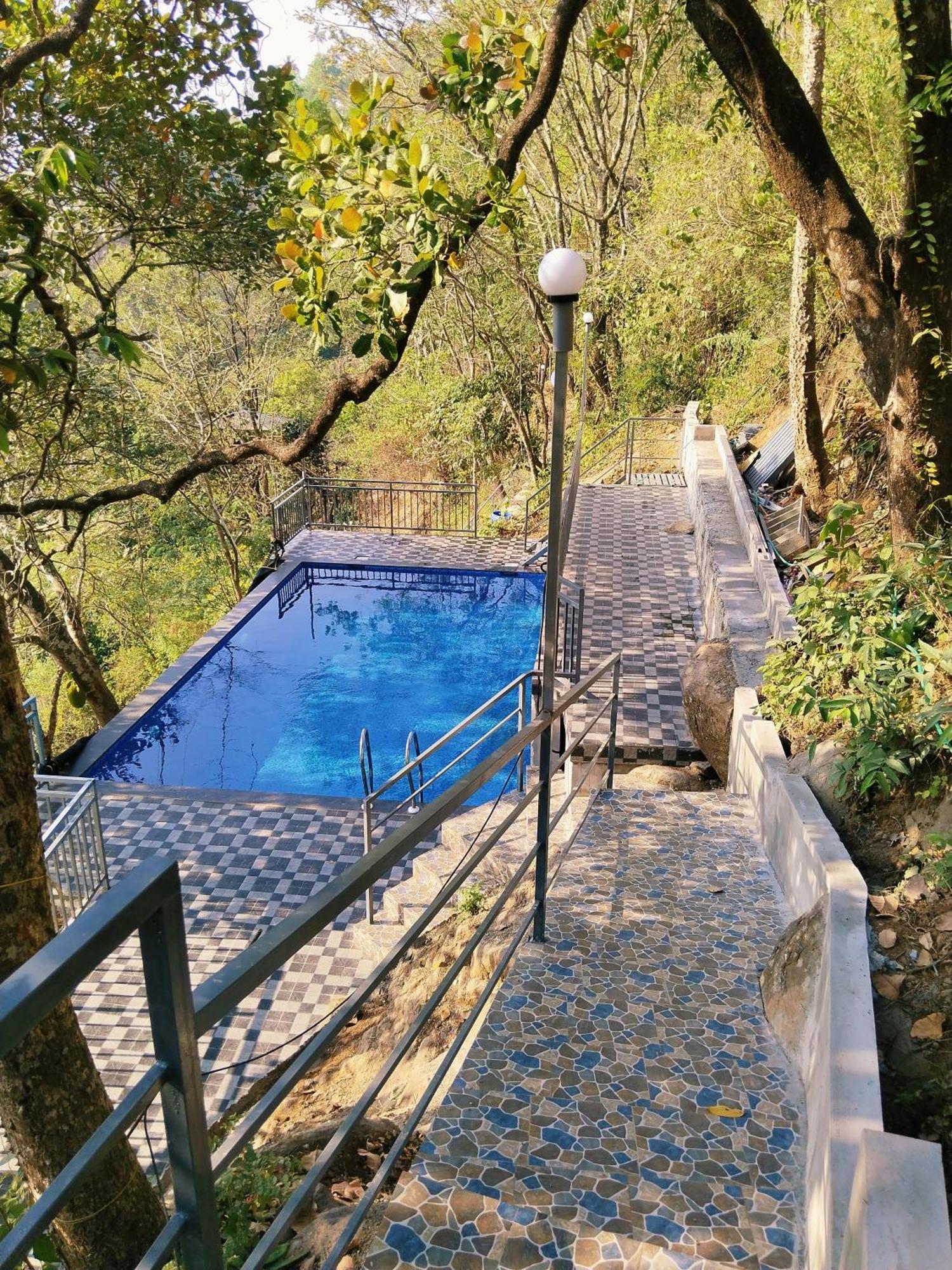 Sunset Valley Kerala Pool Resort - Serene Natural Forest Cottage Stay In Idukki With Sunrise & Sunset Panoramas, Natural Streams & Tranquil Summer Evenings Pīrmed Exterior foto